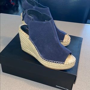 Brand new super cute Kenneth Cole wedges